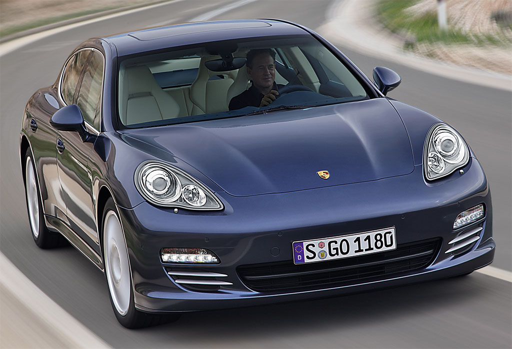 Auto Cars: 2011 Porsche Panamera Has Six Speed Fast Manual Transmission