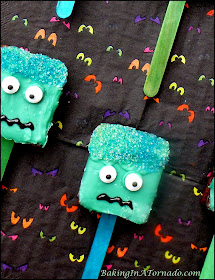 Brownie Brittle Monster Pops, fun Halloween treats made with caramel candies and brownie brittle | Recipe developed by www.BakingInATornado.com | #Halloween #recipe