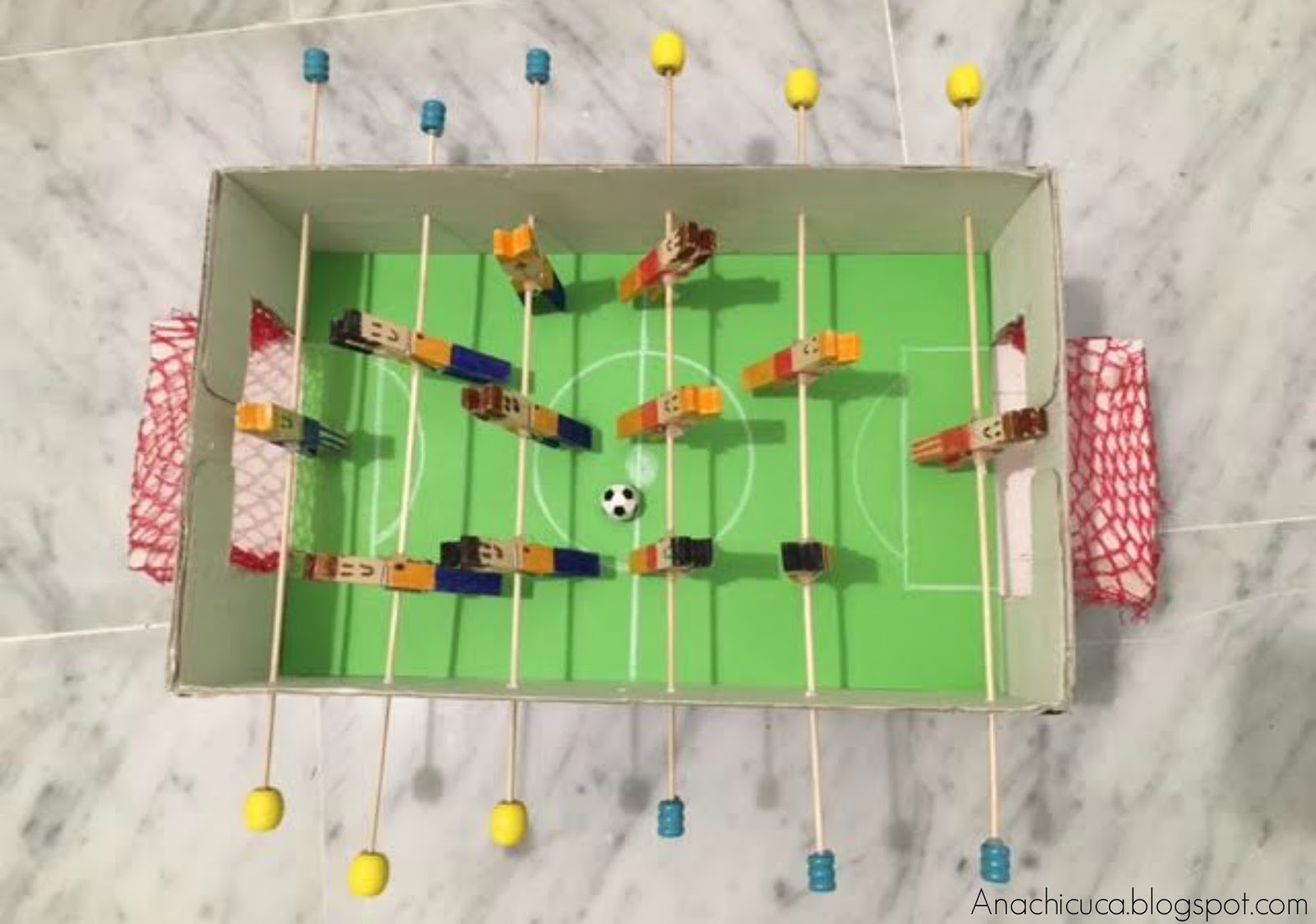 futbolin reciclado