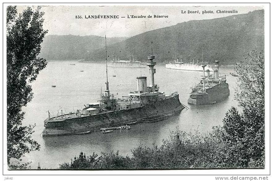 Homme Du Cuirasse Potemkine En 10 Lettres Maîtres du Vent - MDV: 1907, de vieilles connaissances à Landevennec