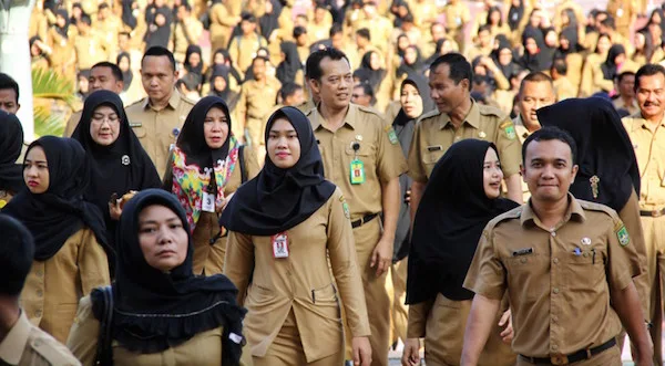 Tenaga Honorer Harus Menunggu Regulasi Lagi Soal Penggajian PPPK