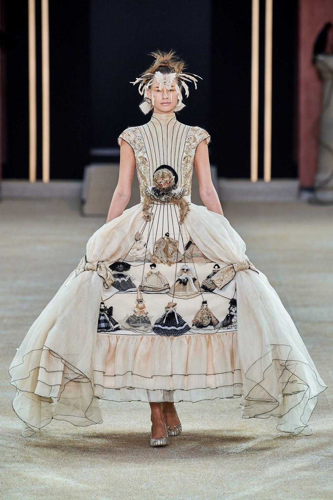7 Funny Outfits You Can’t Believe You’ve Worn (2021) Crinoline