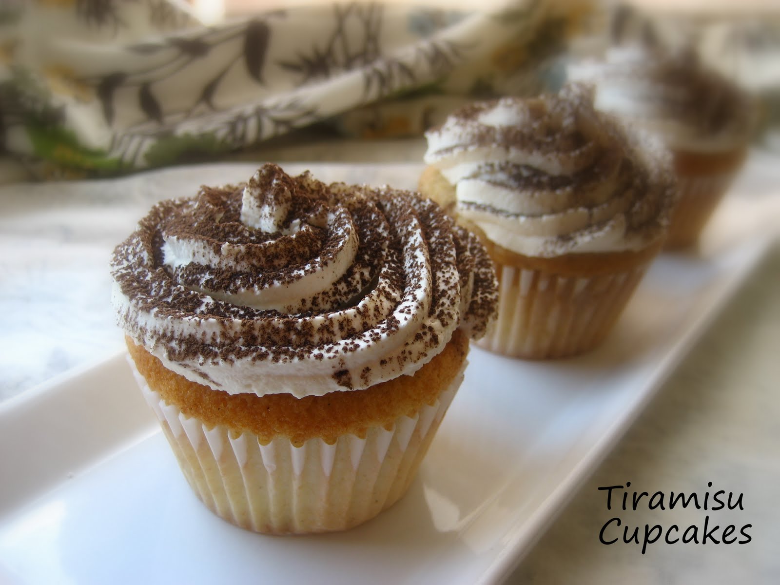 Home Cooking In Montana: Tiramisu Cupcakes...and Vanilla Cupcake Recipe