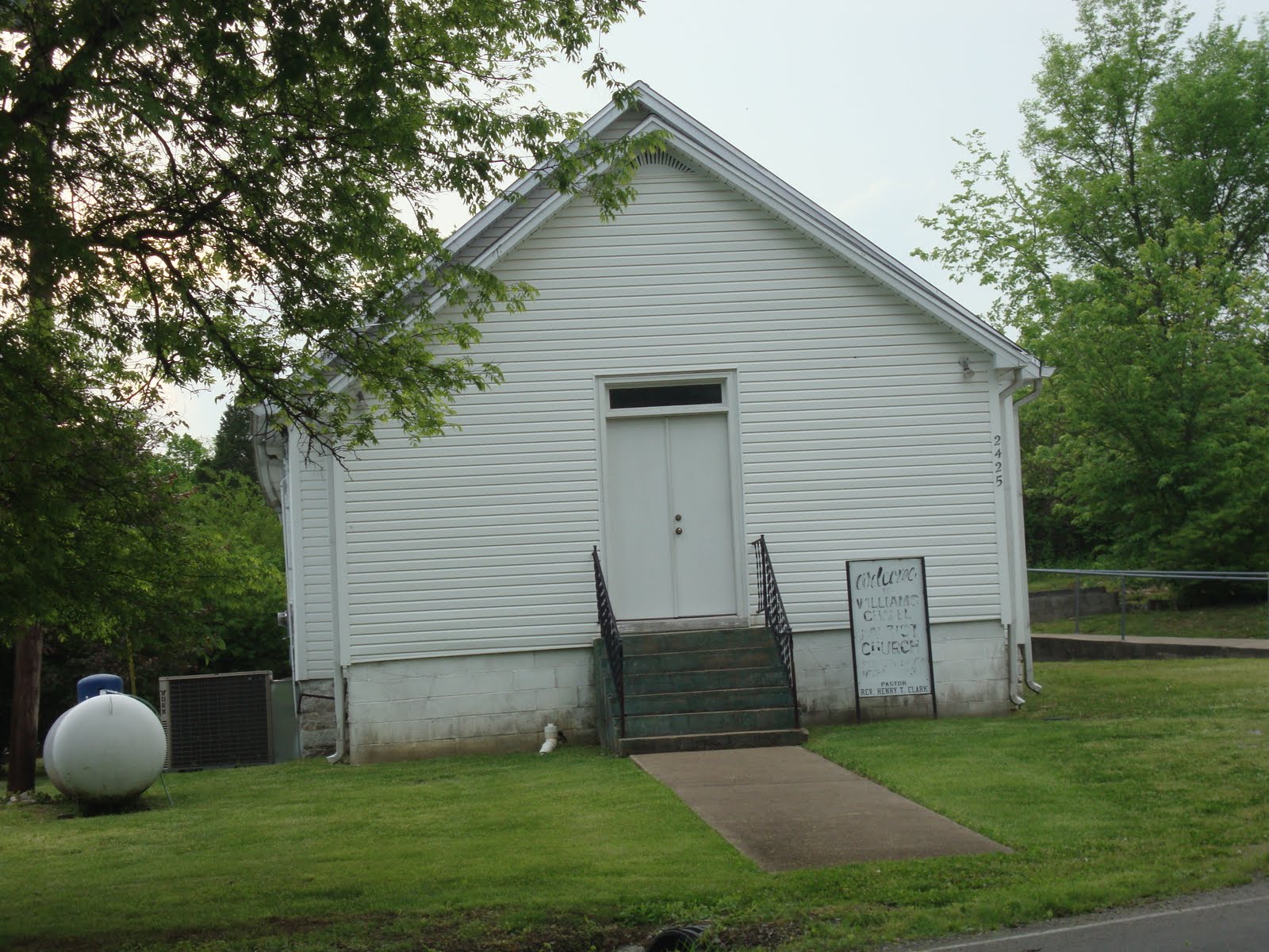 Travel Old Churches in Tennessee