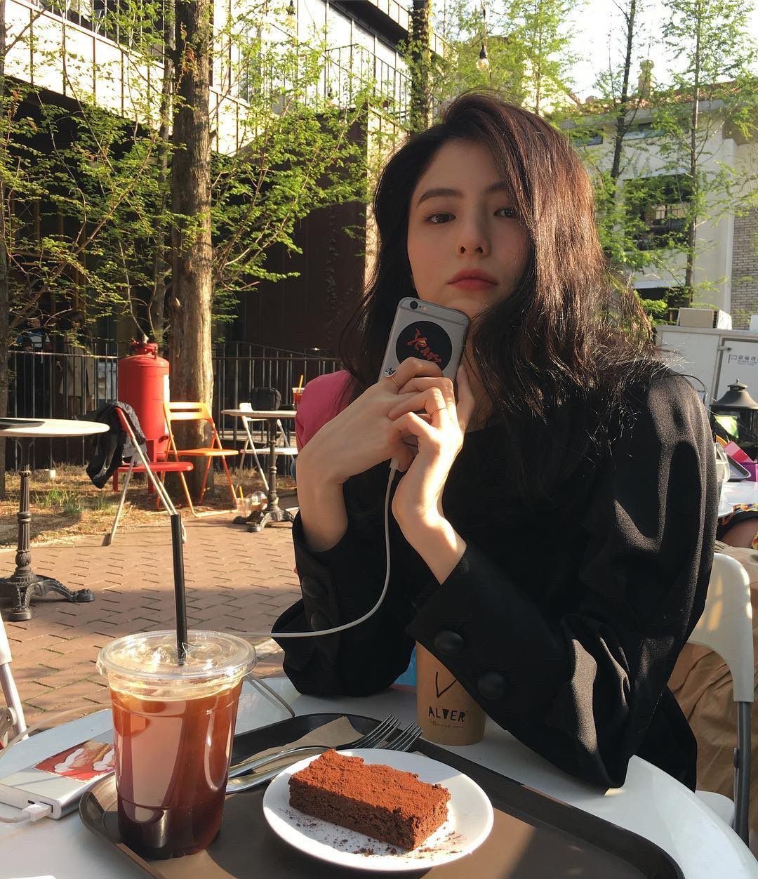 Semakin Populer, Foto-foto dari Han Sohee yang Pancarkan Aura “Girlfriend Material” Jadi Sorotan 21 qtdyz