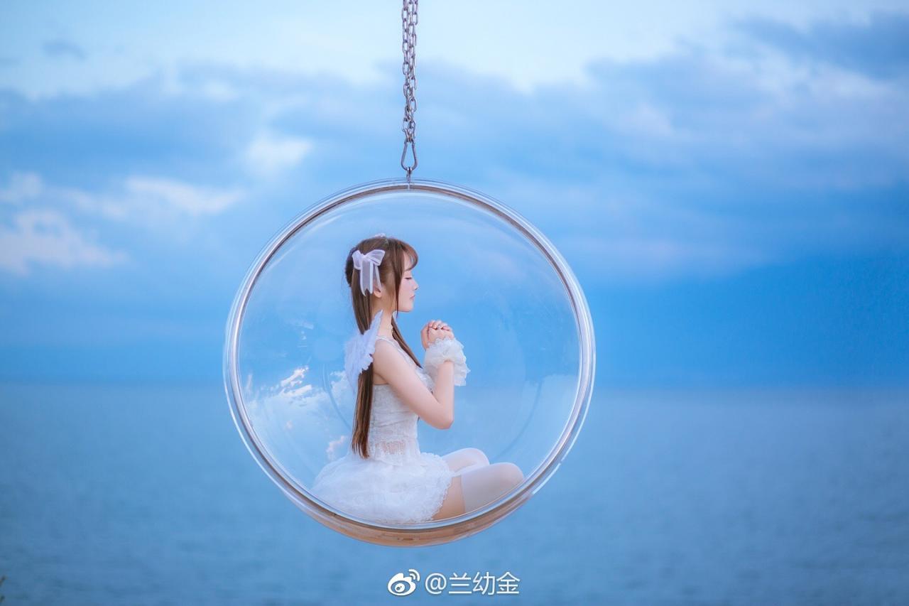 Chinese cute model - Cosplay Little Playful Angel Girl