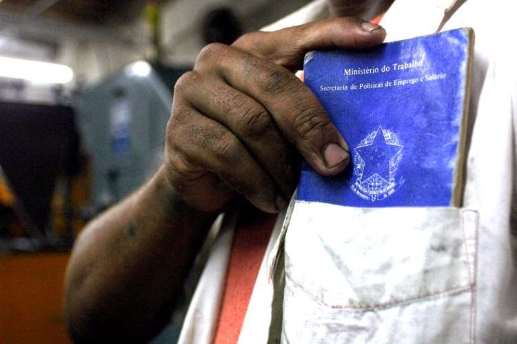 Governo Federal torna mais rígidas regras para benefícios dos trabalhadores Governo Federal torna mais rígidas regras para benefícios dos trabalhadores