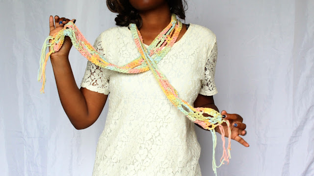 DIY // Spring Skinny Fringe Crochet Scarf // Free Crochet Pattern!