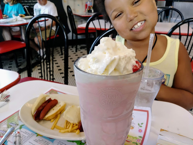 Hot dogs and milkshakes at Steak 'n Shake | Kids Eat Free Weekends + Enter to win a $50 gift card!