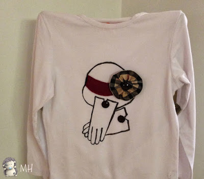 camiseta con aplicaciones