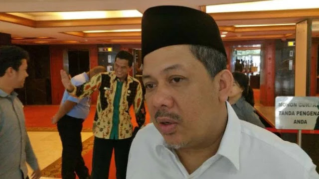 Fahri Hamzah Anggap Jokowi 'di Balik' Pelarangan Shalat Jumat Prabowo