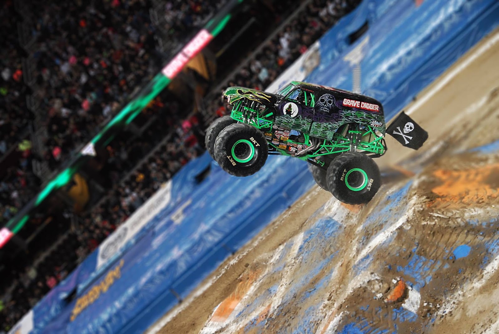 Monster Jam Triple Threat Series Thunders into Cleveland (Photos