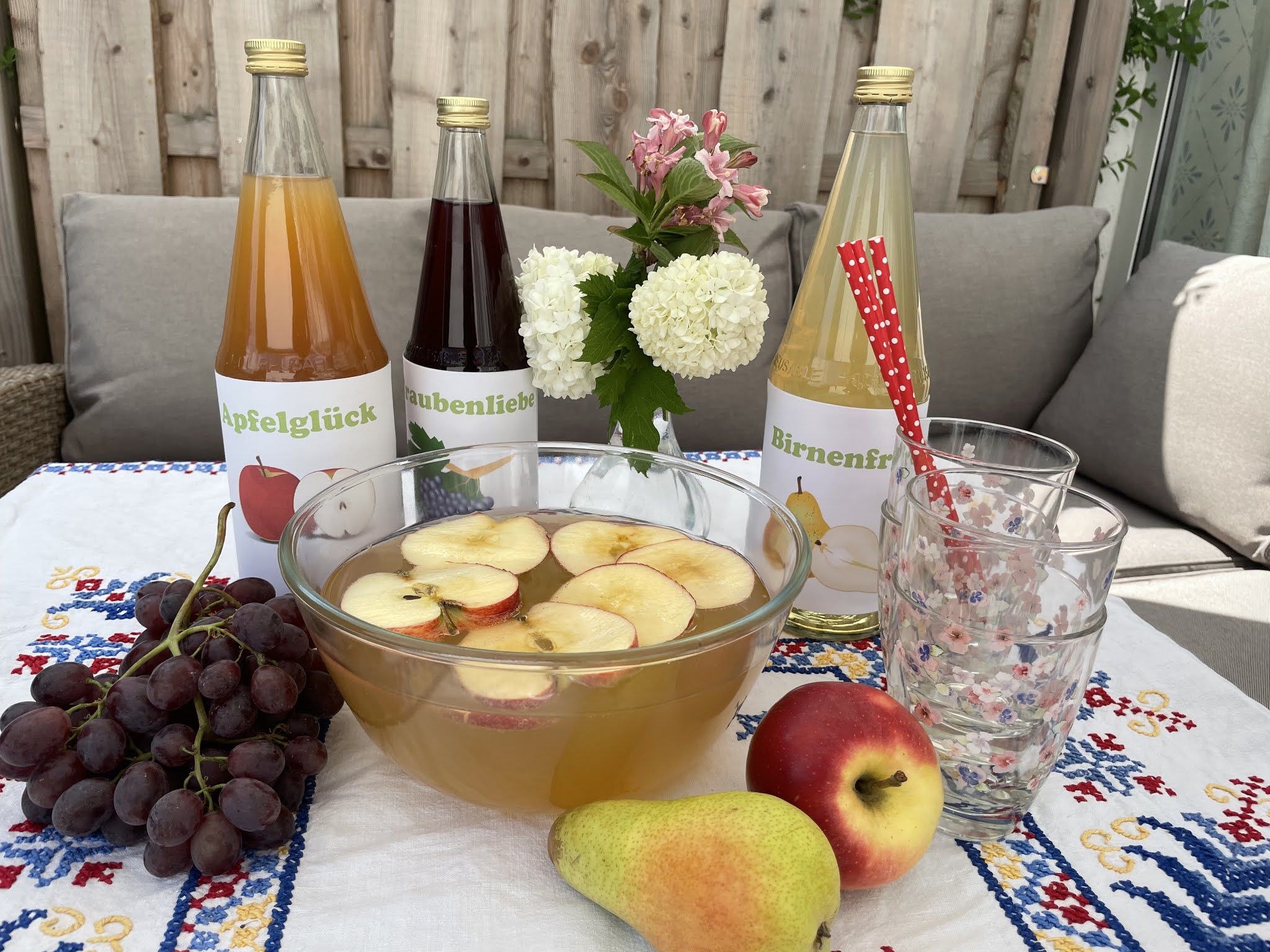 Was sind eigentlich Fruchtsäfte? Und unser Rezept für eine erfrischende ... Was sind eigentlich Fruchtsäfte? Und unser Rezept für eine erfrischende ...