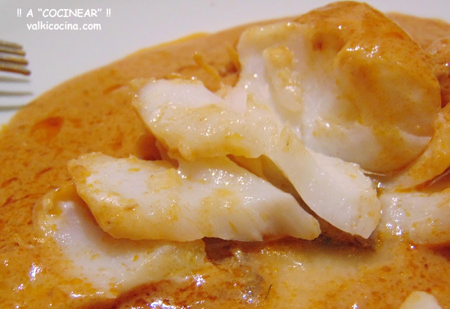 Bacalao en salsa de langostinos