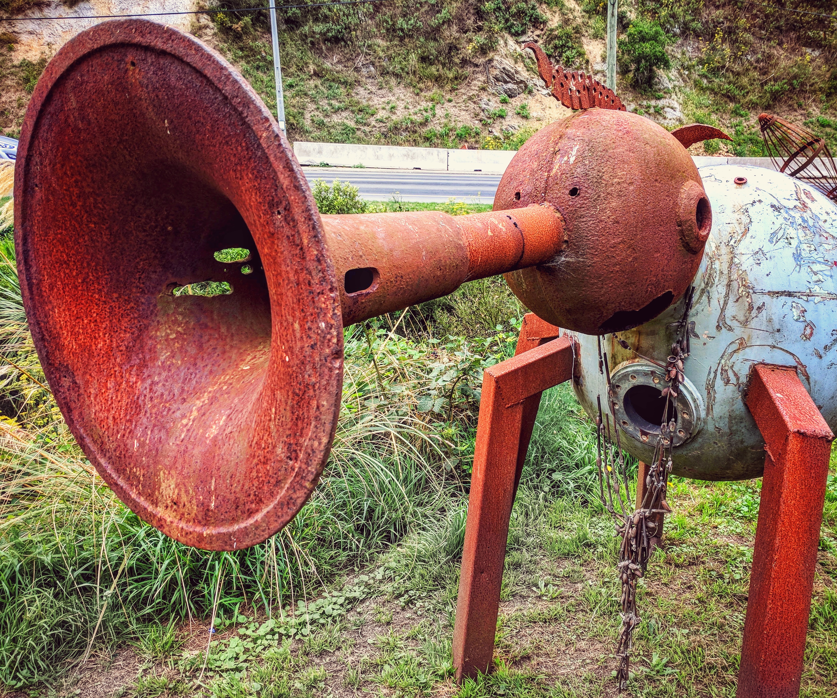 Metal sculpture at Carlucci Land, Wellington