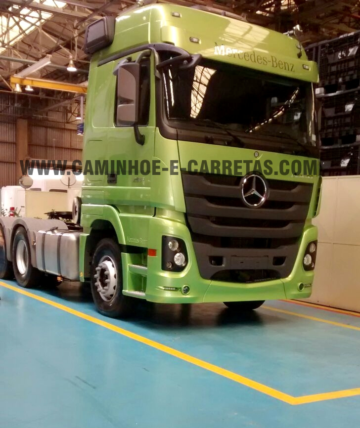 o novo mercedes benz actros em detalhes caminhões e carretas a