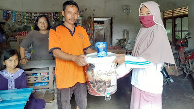 Upaaya Preventif Membangun Suasana Kondusif “Mahasiswi UNS Melakukan Kegiatan KKN Relawan Covid-19” Di Desa Prapaglor