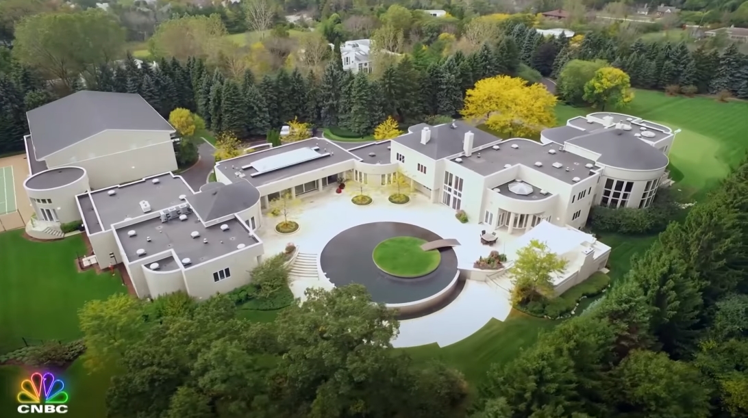 66 Interior Design Photos vs. Michael Jordan's Chicago & Bel Air Mega-Mansions Tour | Secret Lives of The Super Rich
