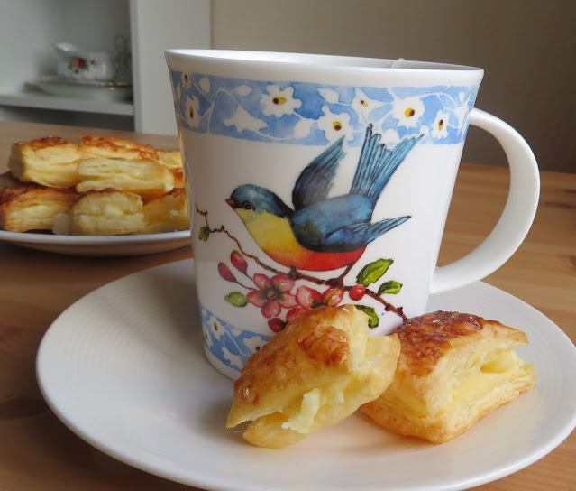 Lemon Puff Biscuits The English Kitchen