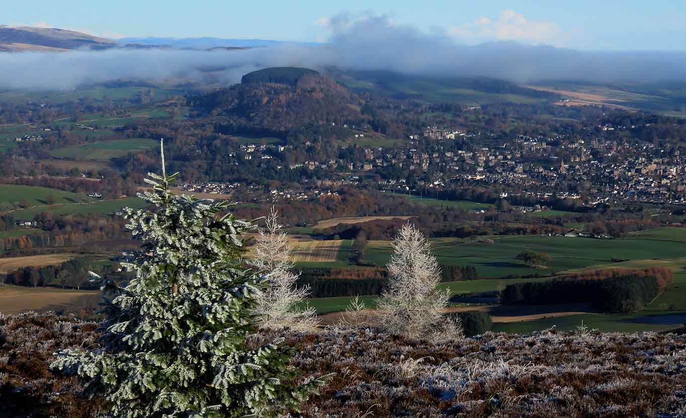 Alex and Bob`s Blue Sky Scotland Crieff. Torlum. Knock of Crieff