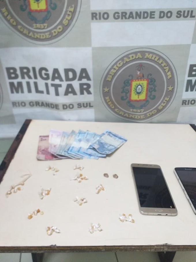 Dupla é presa por tráfico de drogas no bairro Vista Alegre em Cachoeirinha