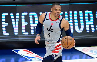  Los Lakers reúnen a Russell Westbrook con LeBron James y Anthony Davis