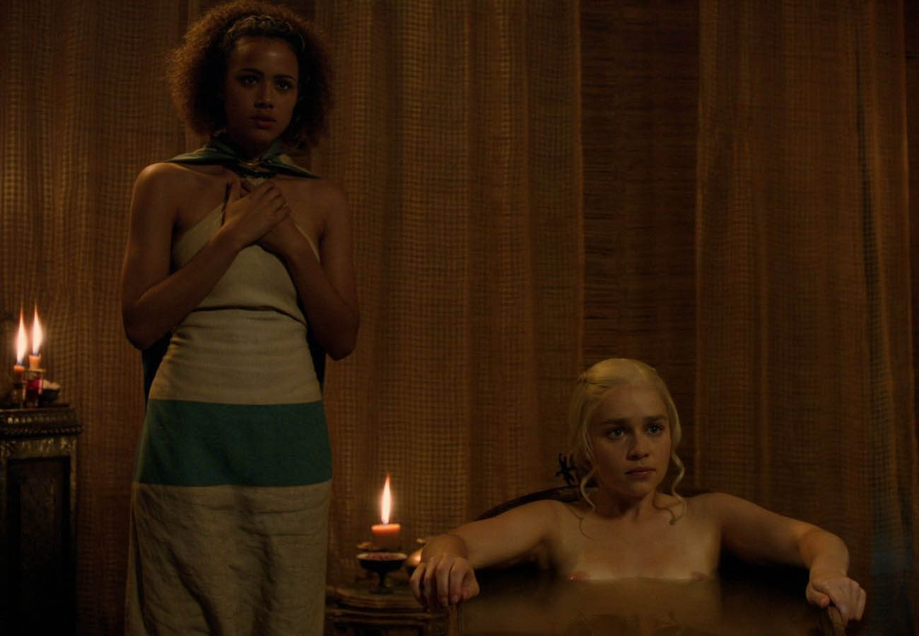 Asian Babes: Emilia Clarke | Naked Pics in Game of Thrones Series