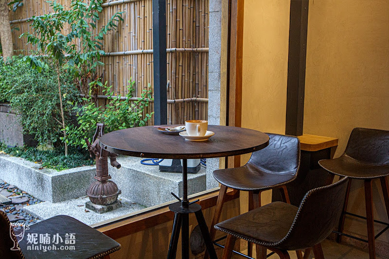 【台南美食】台南老宅蜂大咖啡。西門町名店插旗台南古城 【台南美食】台南老宅蜂大咖啡。西門町名店插旗台南古城