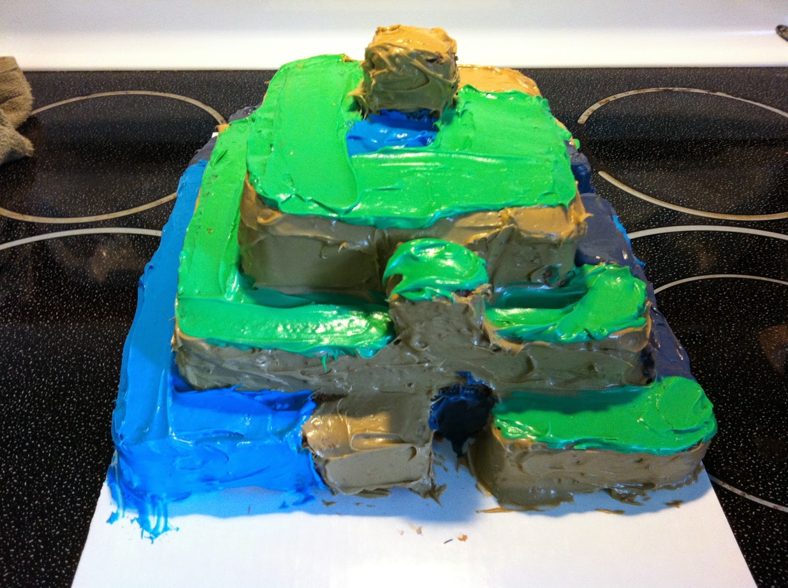 Minecraft cake side 2, featuring a cavern.