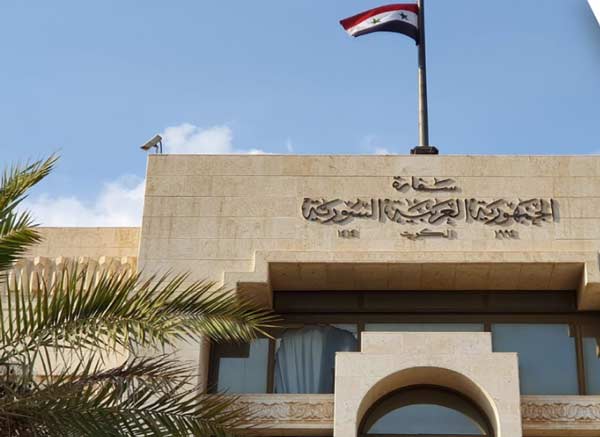 بسبب الفوضى , السفارة السورية في الكويت تتوقف عن استقبال المراجعين