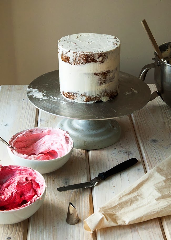 Le Ruffle Cake Ombré | Gâteau glaçage façon rubans | via BirdsParty.fr