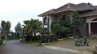 HARGA SEWA VILLA ISTANA BUNGA