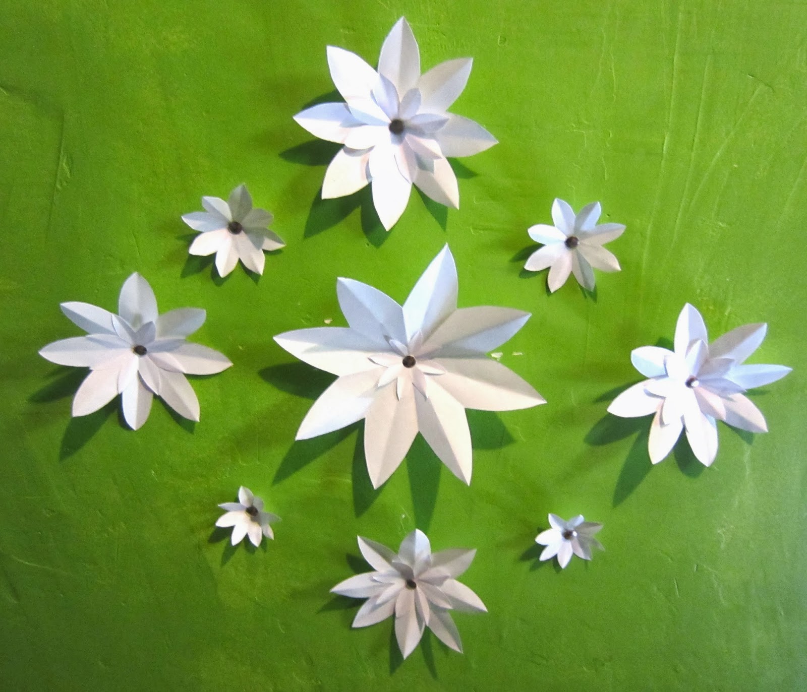 Cute Cuttlefish: DIY: 3D Paper Flower Wall Decor
