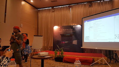 ASUS ZENBOOK PRO 15 UX580 ANDALAN PARA DESAINER DAN VIDEO EDITOR ASUS ZENBOOK PRO 15 UX580 ANDALAN PARA DESAINER DAN VIDEO EDITOR