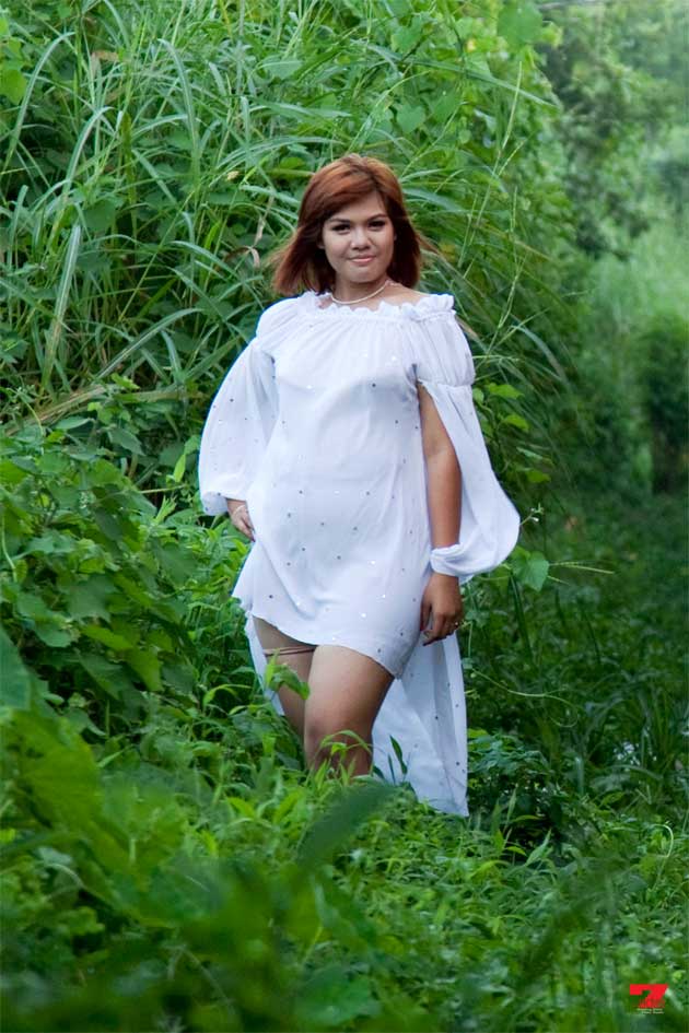 Myanmar Thin Thin Hd Porn - Myanmar Models Hub: Aye Thin Cho Swe - White Grass Sexy Fashion