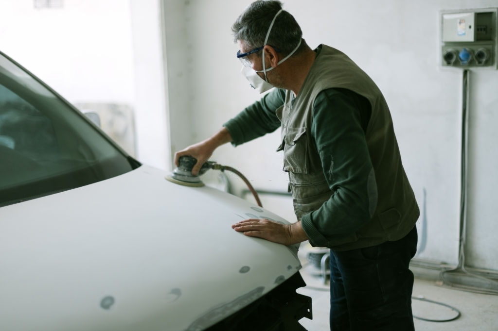 Know the Uses of Panel Beater Machine