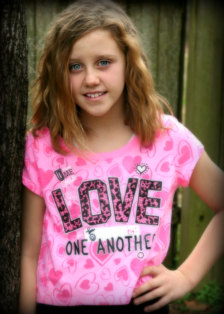 10 old. Банкнота с тигром слоном и носорогом. Девочка 8 лет влог. 10 yrs. 10 old.