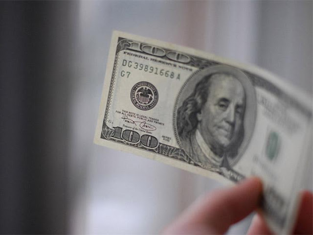 Dólar sube a 19.40 pesos a la venta, ante renegociación del TLCAN