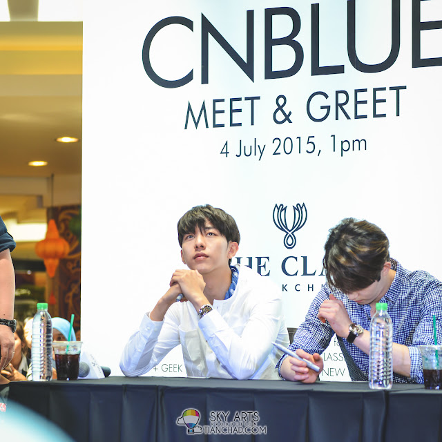 CNBLUE JungShin having something in mind