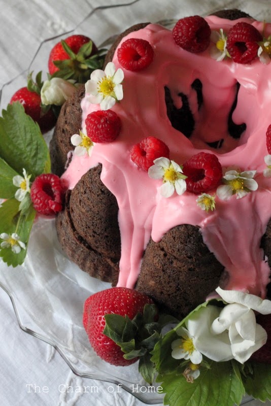 Fudge & Strawberry Naked Cake