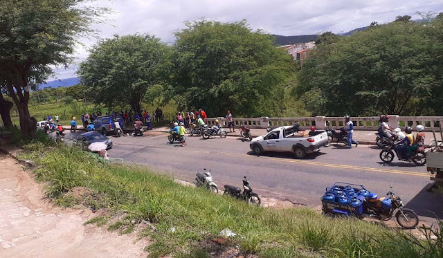 Jovem é assassinado a tiros em Jacobina; mototaxista é baleado na ação