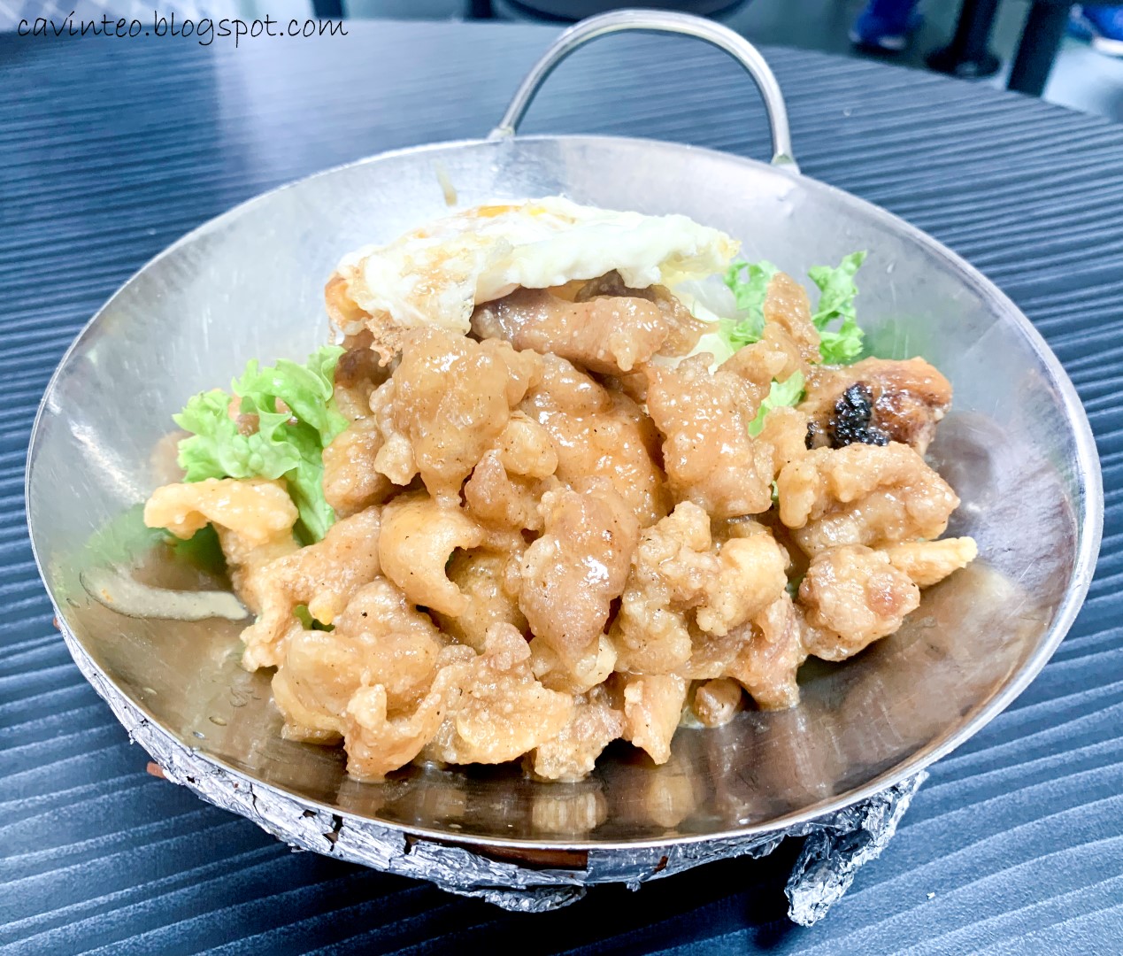 Entree Kibbles Salted Egg Chicken Rice SP Mini Wok in Singapore