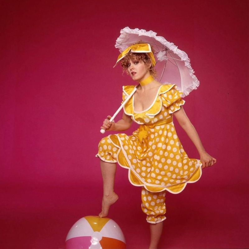 30 Glamorous Photos of Bernadette Peters in the 1970s and 1980s ~ Vintage Everyday