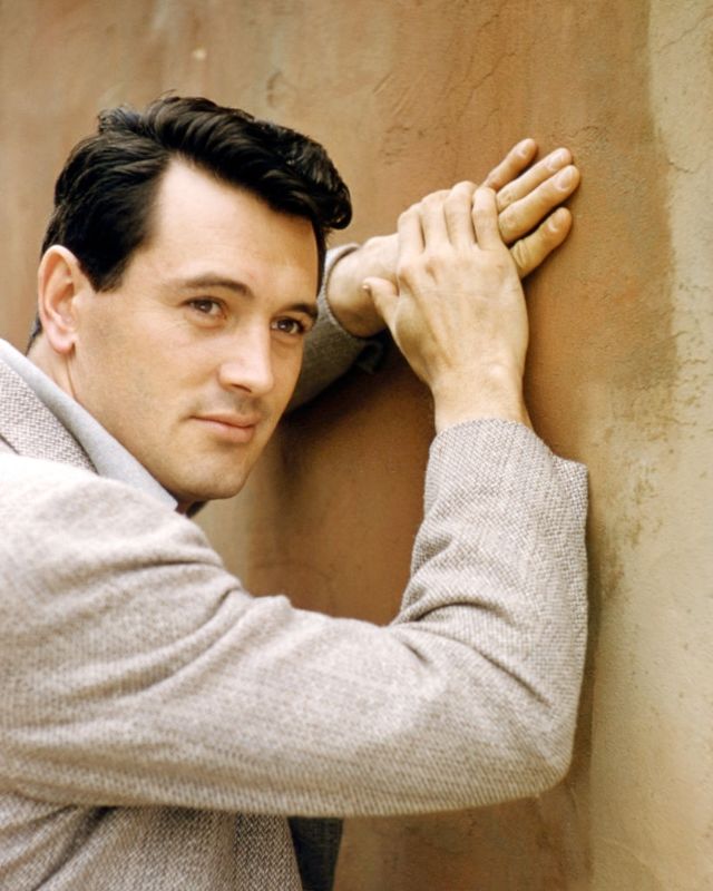 20 Color Portraits of a Young and Handsome Rock Hudson From the 1940s