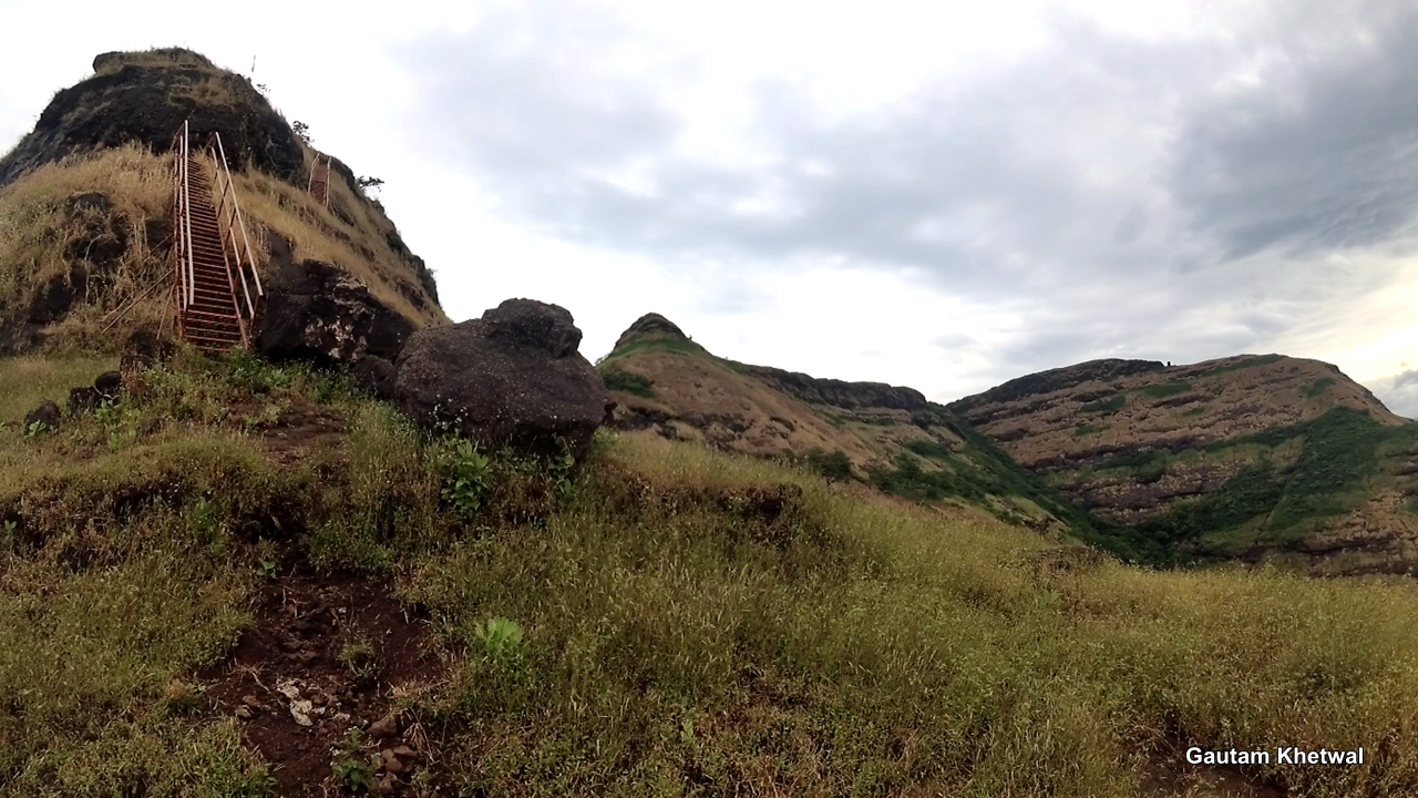 Treks around Thane and Mumbai Sondai Fort Trek, Karjat, Maharashtra