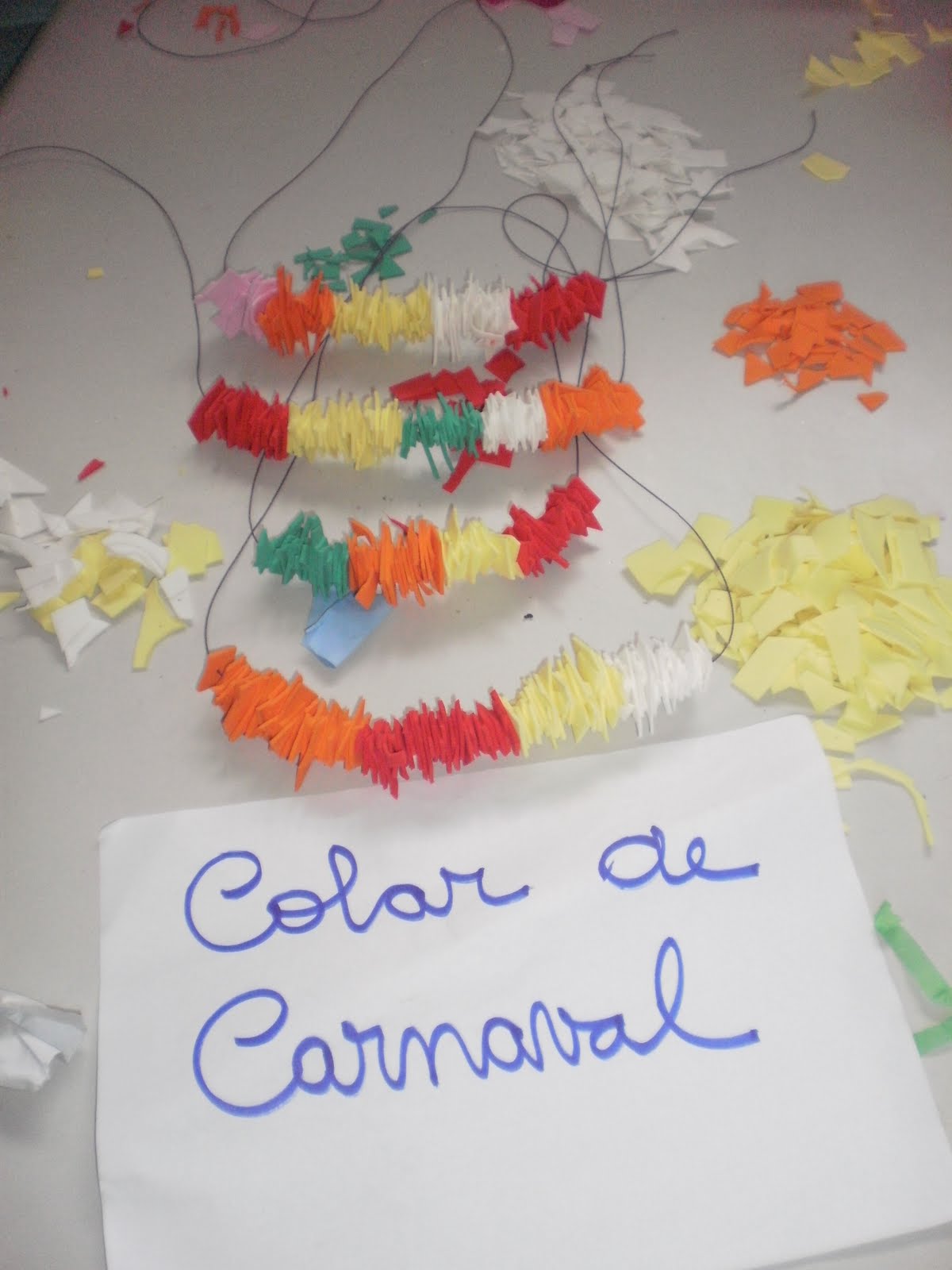 EE ISABEL VIEIRA DE SERPA E PAIVA: Colar de Carnaval