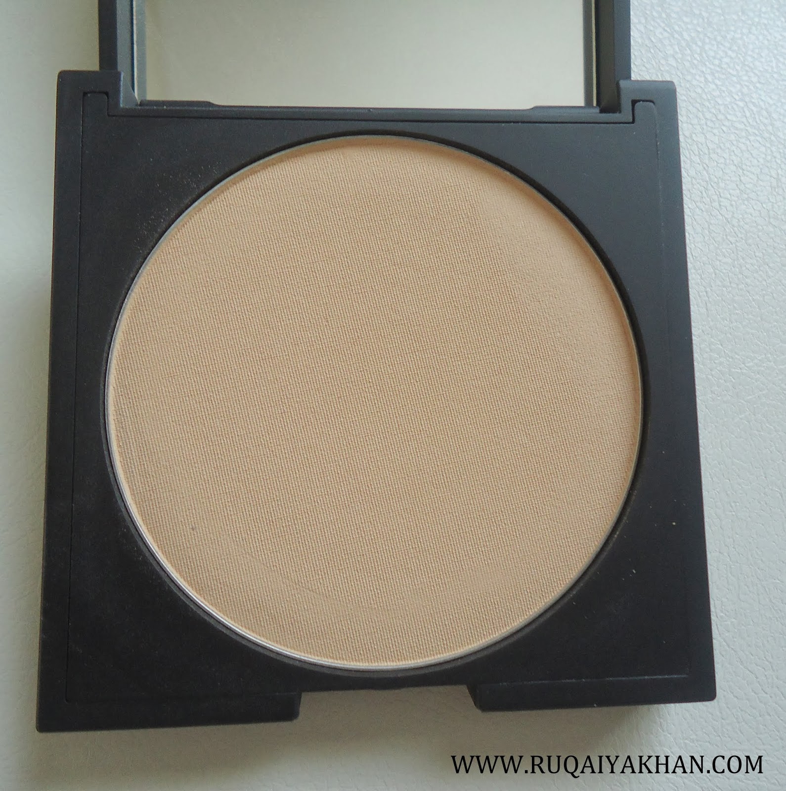 Ruqaiya Khan Amazing Cosmetics Mineral Velvet Foundation, Amazing