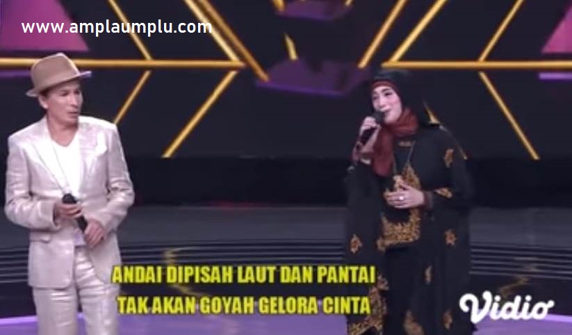 Madu awan biru di bulan lagu Fantasi