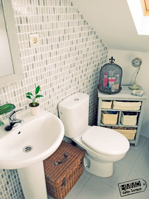 Armario de baño vintage decapado gris y blanco, vintage cabinet bathroom stripping grey and white HMMD handmademaniadecor