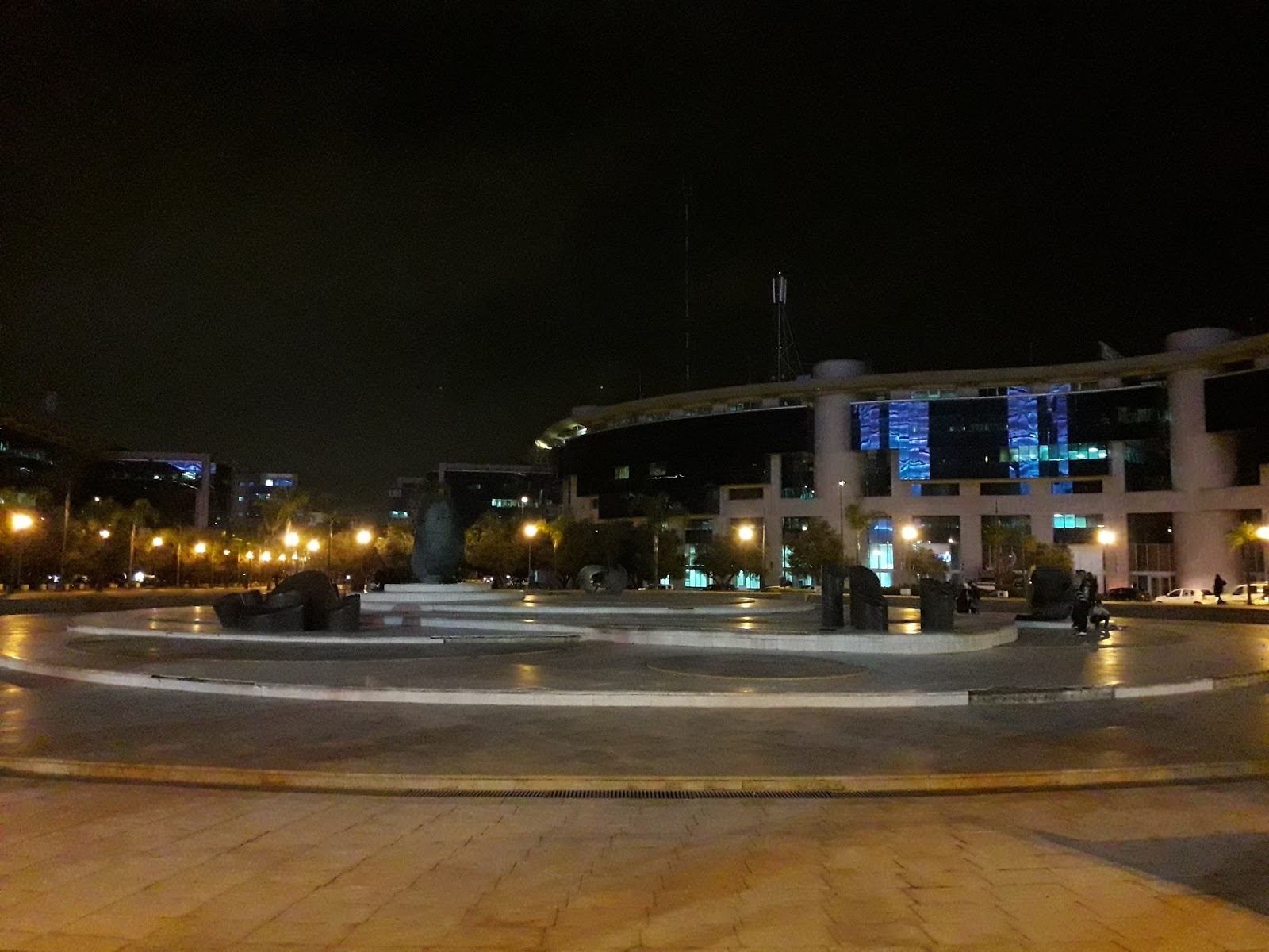 Place Mahaj Riad - Rabat en couleurs